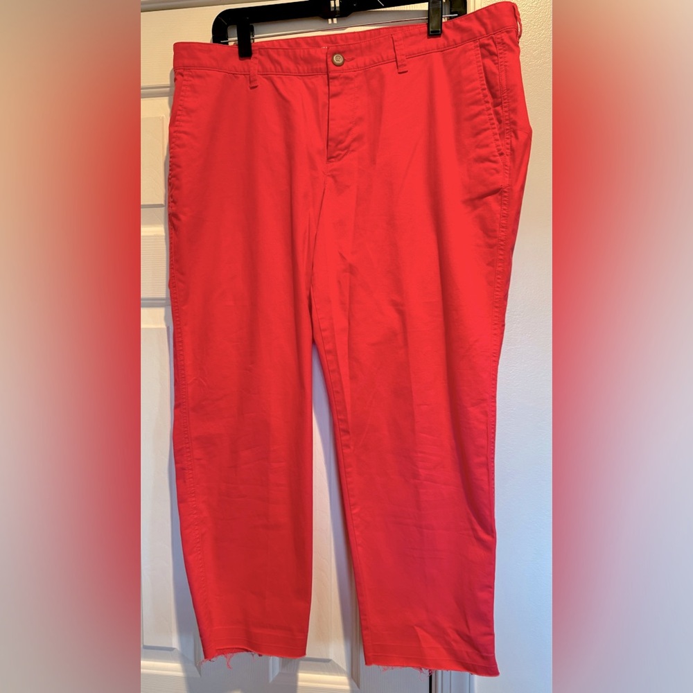 Khakis by GAP girlfriend khaki ankle pant with frayed bottom women’s 14/32r